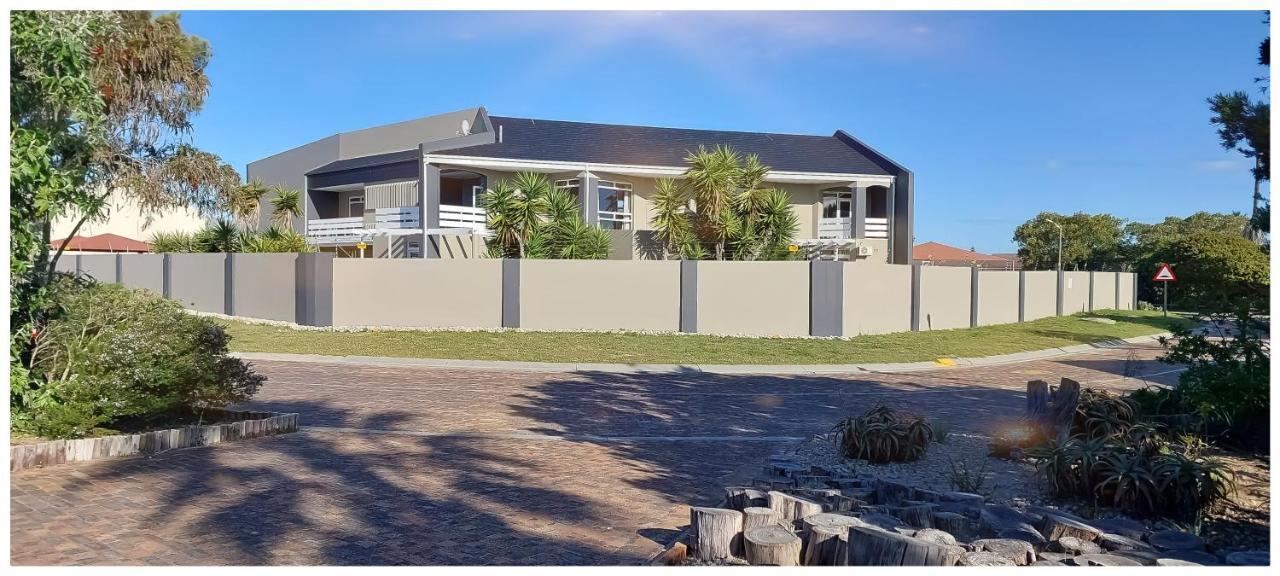 Beachwood Inn Melkbosstrand Le Cap Extérieur photo