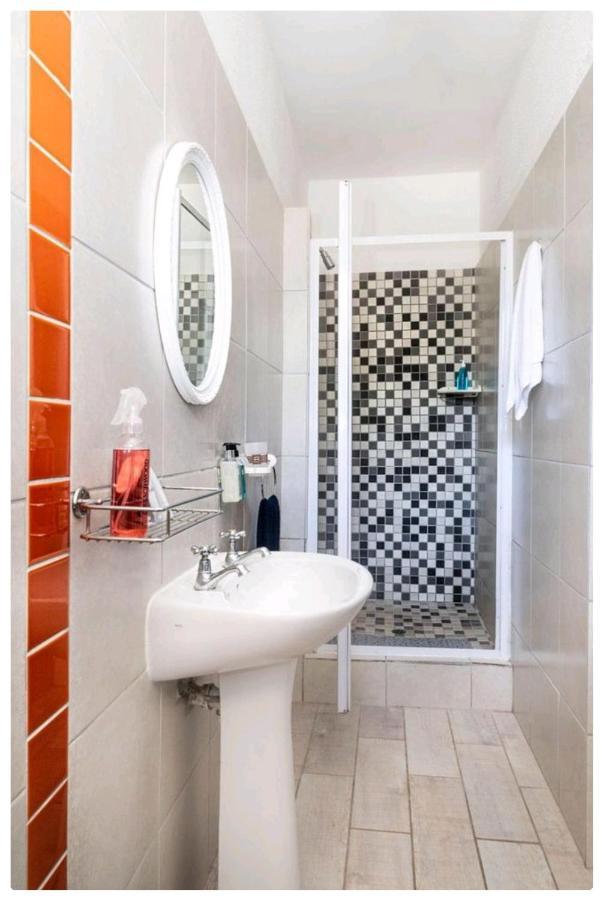 Beachwood Inn Melkbosstrand Le Cap Extérieur photo